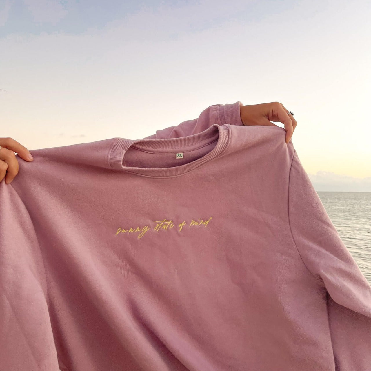 Sunny State of Mind Crewneck sweatshirt with embroidered details